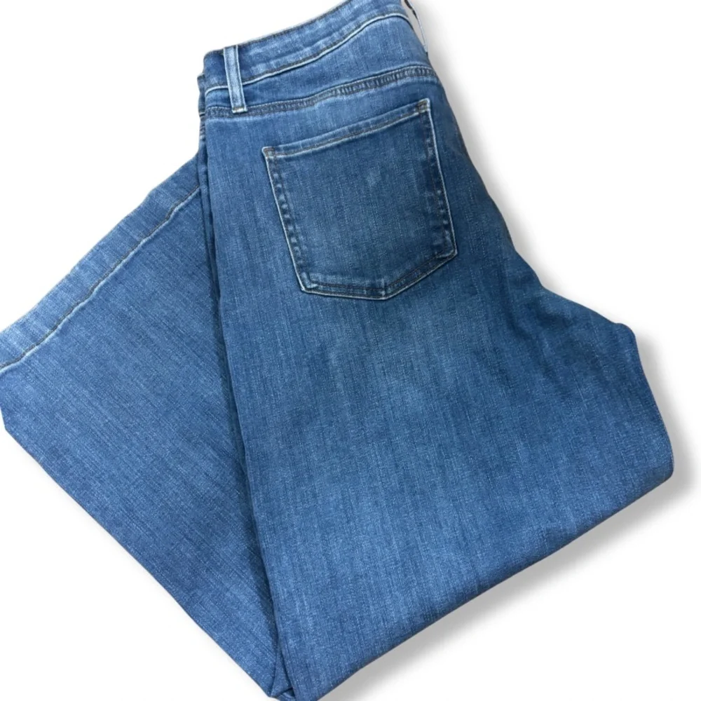 👖 Chico’s High Rise Wide Leg Crop Jeans | Size 1.5 (US 10) 👖
